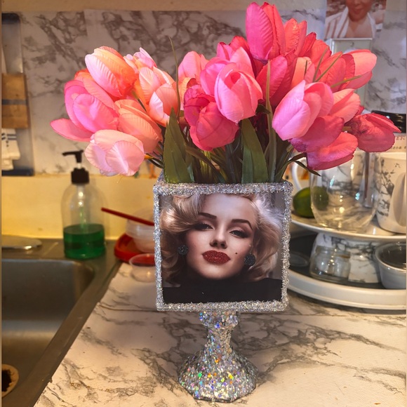 DIYs (2 Separates. Pick Chanel Pic or Monroe) Available. DIY Not VS or from PINK - Picture 3 of 10